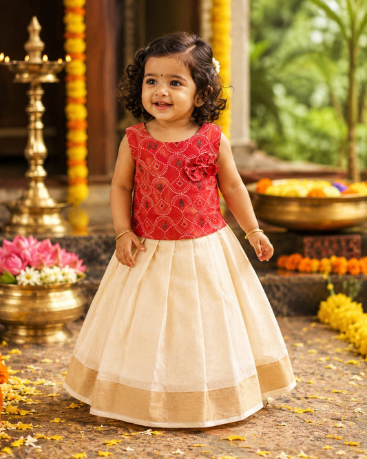 Red Pattupavada