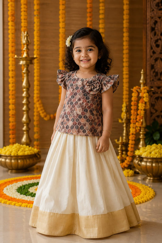 Traditional Pattupavada